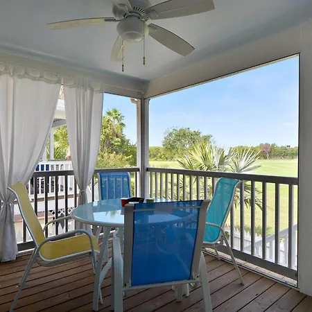 Coral Breeze By Avantstay Close To Beach W Balcony Shared Pool Month Long Stays Only